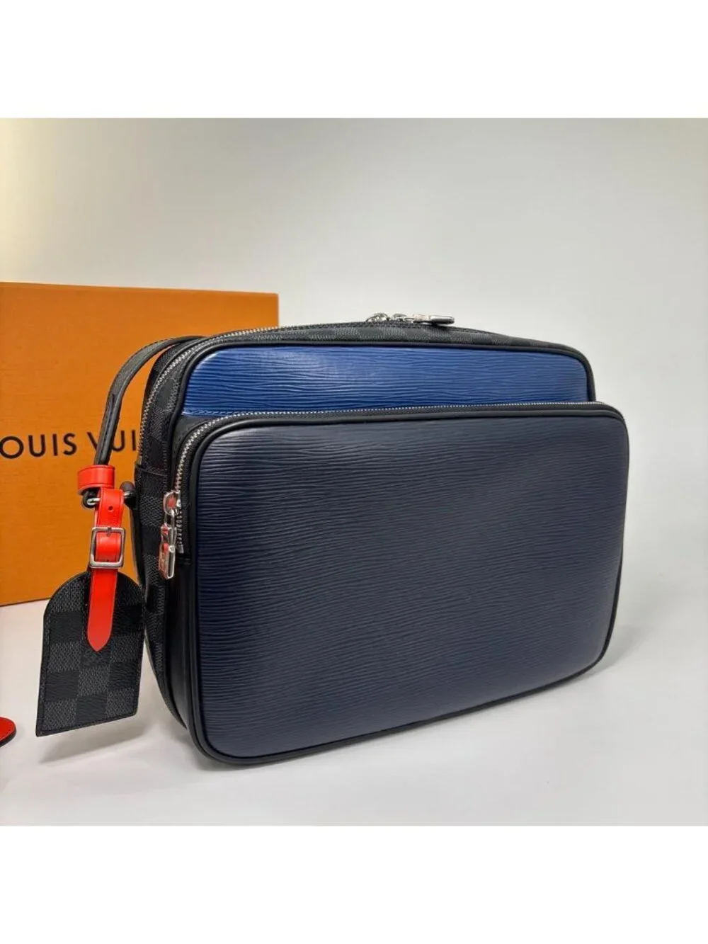 Louis Vuitton Epi Damier Graphite Messenger Bag Black
